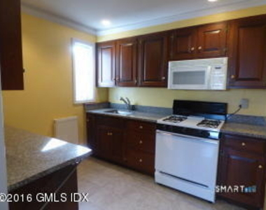 20 Division Street - Photo Thumbnail 4