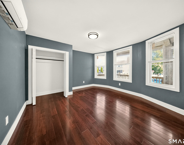 359 Park Avenue - Photo Thumbnail 2