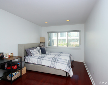14 Harbour Close - Photo Thumbnail 17