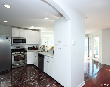 14 Harbour Close - Photo Thumbnail 13