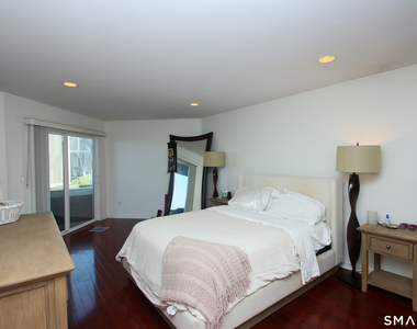 14 Harbour Close - Photo Thumbnail 19