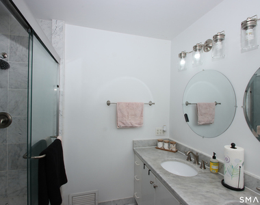 14 Harbour Close - Photo Thumbnail 24
