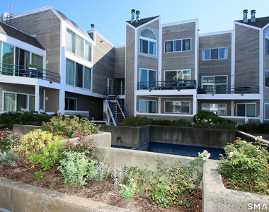 14 Harbour Close - Photo Thumbnail 1