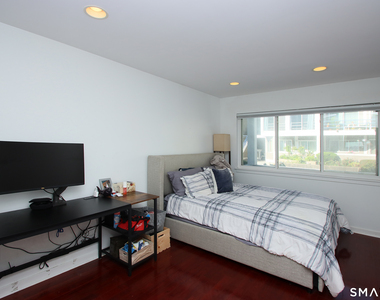 14 Harbour Close - Photo Thumbnail 18