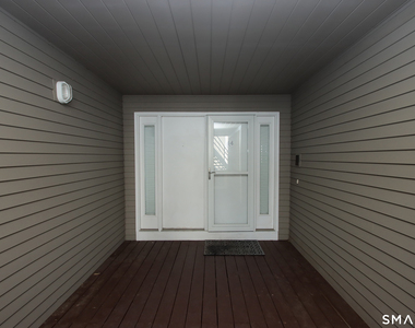 14 Harbour Close - Photo Thumbnail 2