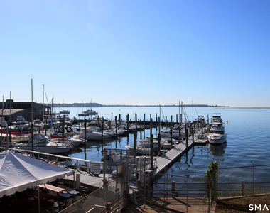14 Harbour Close - Photo Thumbnail 10