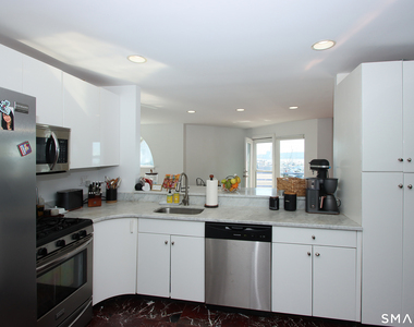 14 Harbour Close - Photo Thumbnail 15