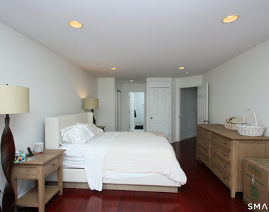 14 Harbour Close - Photo Thumbnail 21