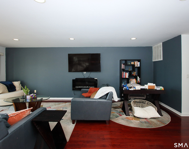 14 Harbour Close - Photo Thumbnail 12