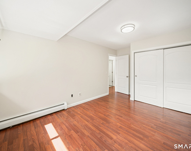232 Oakville Avenue - Photo Thumbnail 15