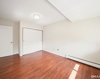 232 Oakville Avenue - Photo Thumbnail 16