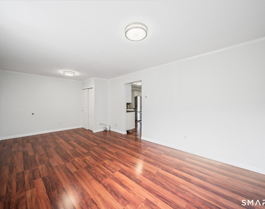 232 Oakville Avenue - Photo Thumbnail 4