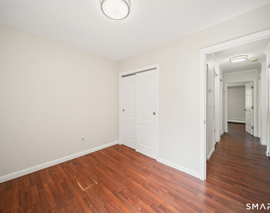 232 Oakville Avenue - Photo Thumbnail 18