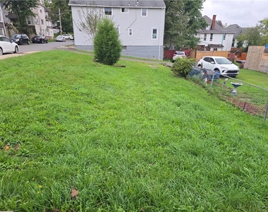 318 Fairview Ave - Photo Thumbnail 13