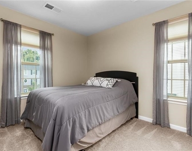 118 Arbor Trail Drive - Photo Thumbnail 13
