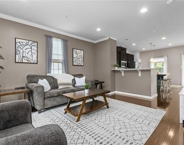 118 Arbor Trail Drive - Photo Thumbnail 4