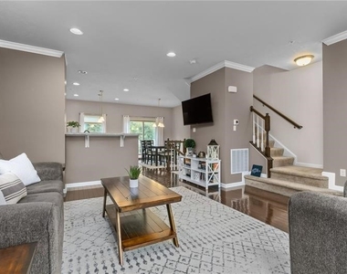 118 Arbor Trail Drive - Photo Thumbnail 3