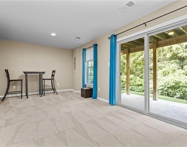 118 Arbor Trail Drive - Photo Thumbnail 2
