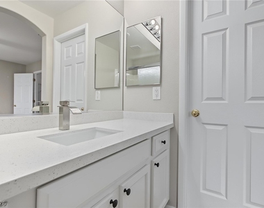 10191 Deep Glen Street - Photo Thumbnail 17