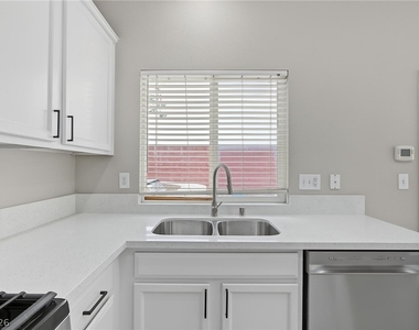 10191 Deep Glen Street - Photo Thumbnail 10