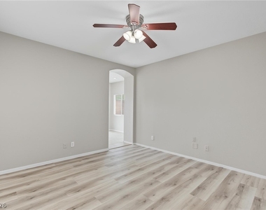 10191 Deep Glen Street - Photo Thumbnail 5