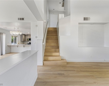 10416 Horseback Ridge Avenue - Photo Thumbnail 17
