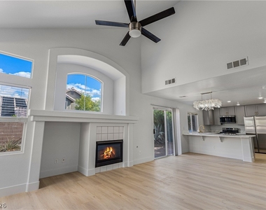 10416 Horseback Ridge Avenue - Photo Thumbnail 7