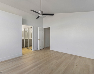 10416 Horseback Ridge Avenue - Photo Thumbnail 19