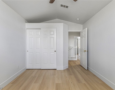 10416 Horseback Ridge Avenue - Photo Thumbnail 26
