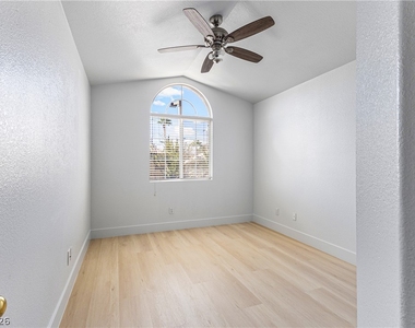 10416 Horseback Ridge Avenue - Photo Thumbnail 21