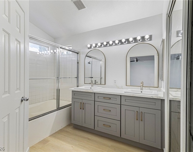 10416 Horseback Ridge Avenue - Photo Thumbnail 20