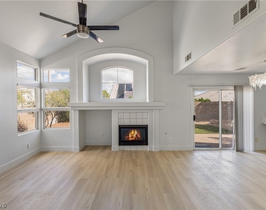 10416 Horseback Ridge Avenue - Photo Thumbnail 6