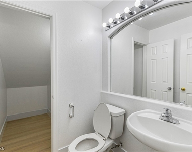 10416 Horseback Ridge Avenue - Photo Thumbnail 16