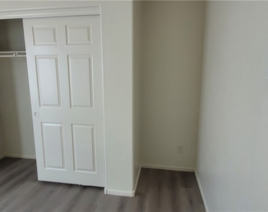 9229 Millikan Avenue - Photo Thumbnail 9