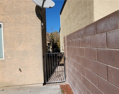 9229 Millikan Avenue - Photo Thumbnail 19