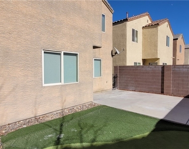 9229 Millikan Avenue - Photo Thumbnail 15