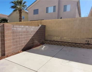 9229 Millikan Avenue - Photo Thumbnail 14