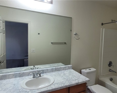9229 Millikan Avenue - Photo Thumbnail 8