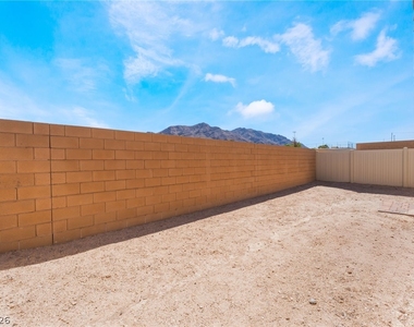 2612 Lily Point Street - Photo Thumbnail 23