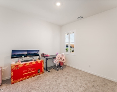 2612 Lily Point Street - Photo Thumbnail 15