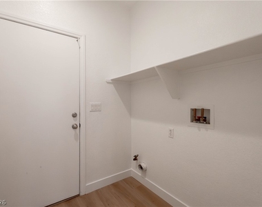 3148 E Eldorado Lane - Photo Thumbnail 17