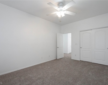 3148 E Eldorado Lane - Photo Thumbnail 39