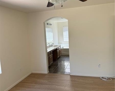 9522 Aspen Canyon Court - Photo Thumbnail 13