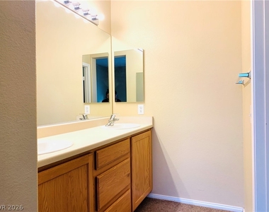 7738 Hampton Willows Lane - Photo Thumbnail 14