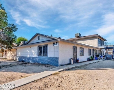 1641 N Lamont Street - Photo Thumbnail 8