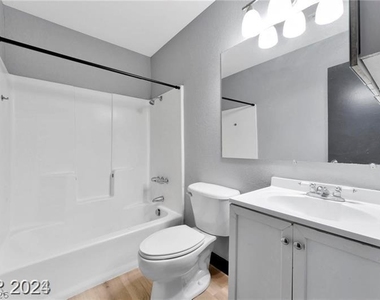 1641 N Lamont Street - Photo Thumbnail 6