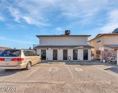 1641 N Lamont Street - Photo Thumbnail 10
