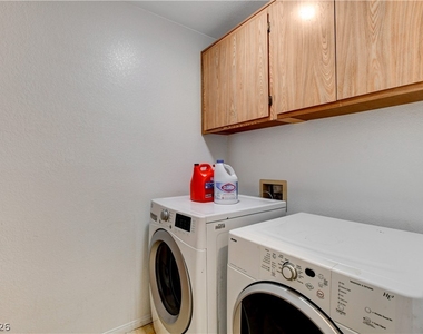 2023 Farmouth Circle - Photo Thumbnail 24