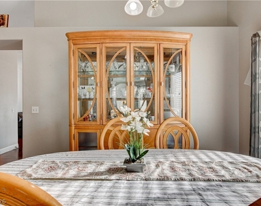 2023 Farmouth Circle - Photo Thumbnail 10