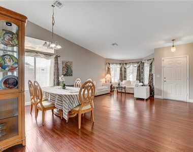 2023 Farmouth Circle - Photo Thumbnail 8
